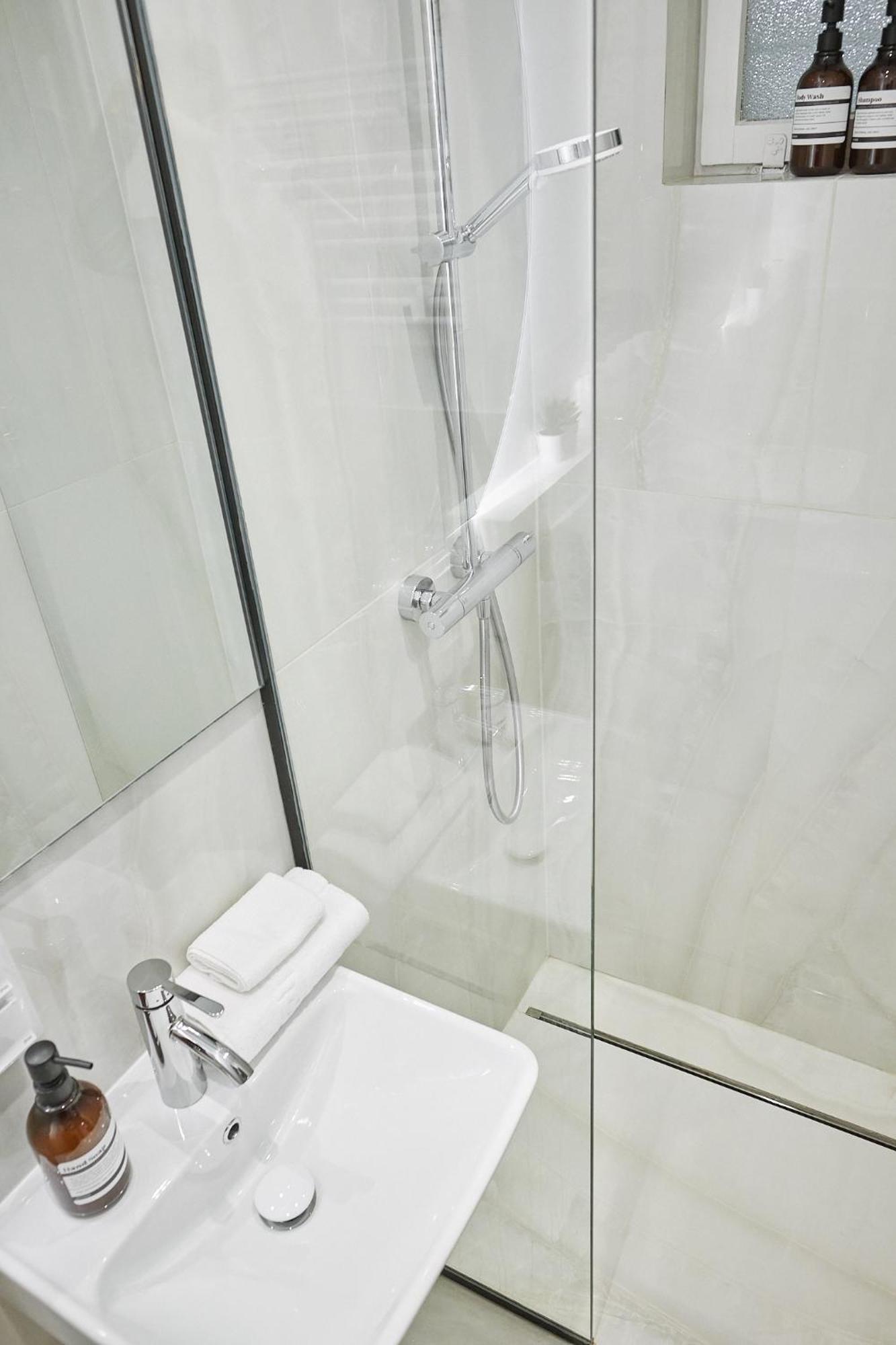 Podmaniczky Terrace Retreat With Ac Apartment Budapest Ngoại thất bức ảnh